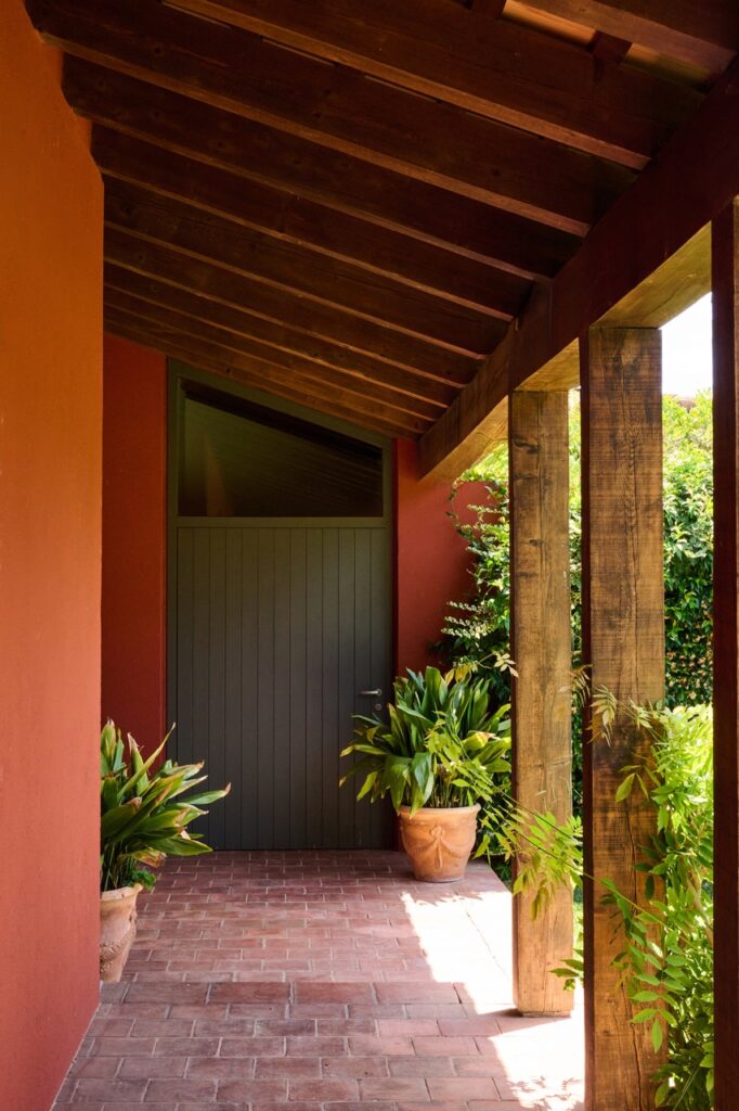 casa-montras-porche-turll-sorensen