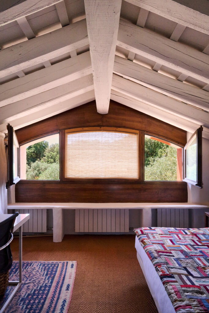 vivienda-montras-vigas-dormitorio-turull-sorensen